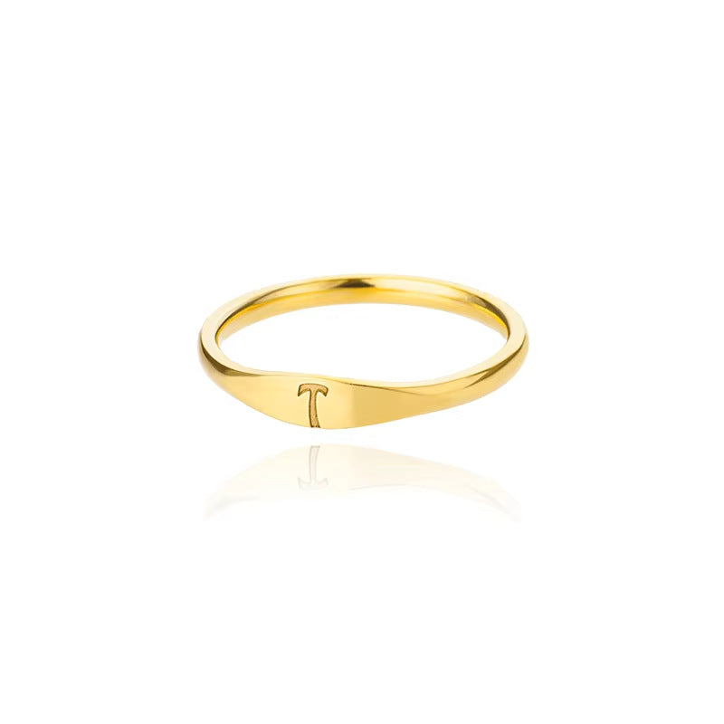 Velmora initial letter ring, letter T