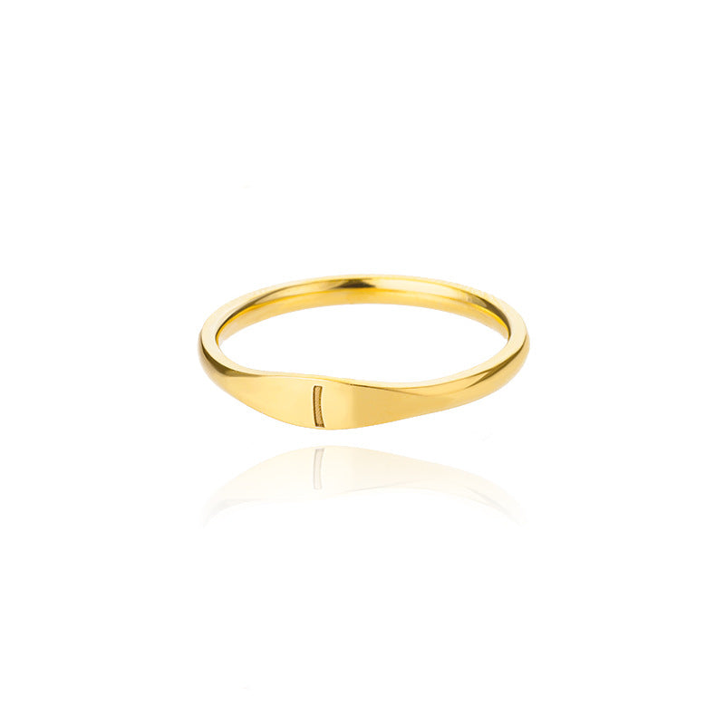 Velmora initial letter ring, letter I