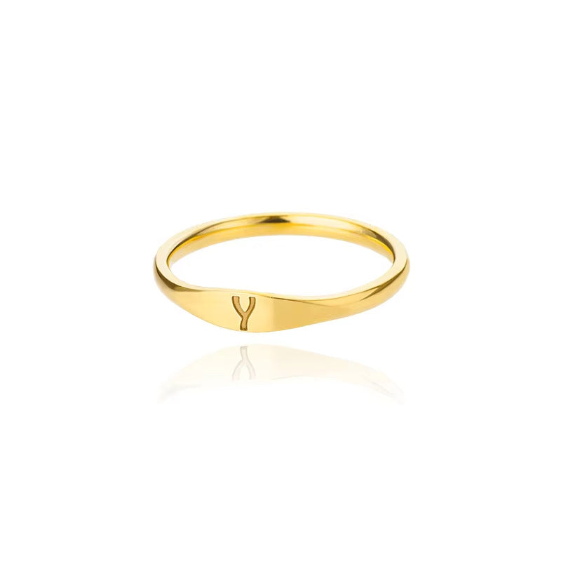 Velmora initial letter ring, letter Y